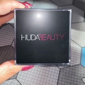 💖🌫️ BRAND NEW SEALED NO BOX HUDA BEAUTY SETTING POWDER IN CHERRY BLOSSOM🍒🌸